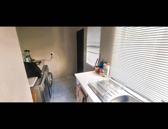 4 BEDROOM HOUSE FOR SALE IN AMBERFIELD